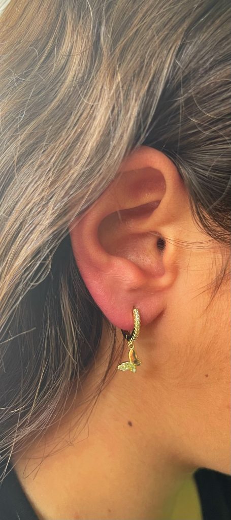 עגילים גולדפילד ברק יוקרתי ונוחות יומיומית שמשדרגים כל הופעה